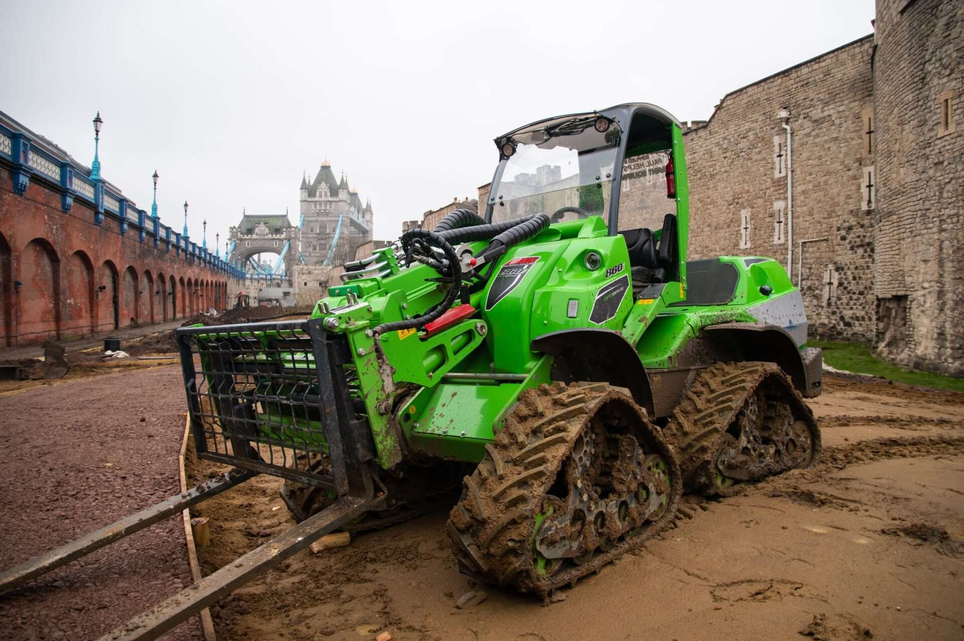 Avant 860 loader at the Tower of London