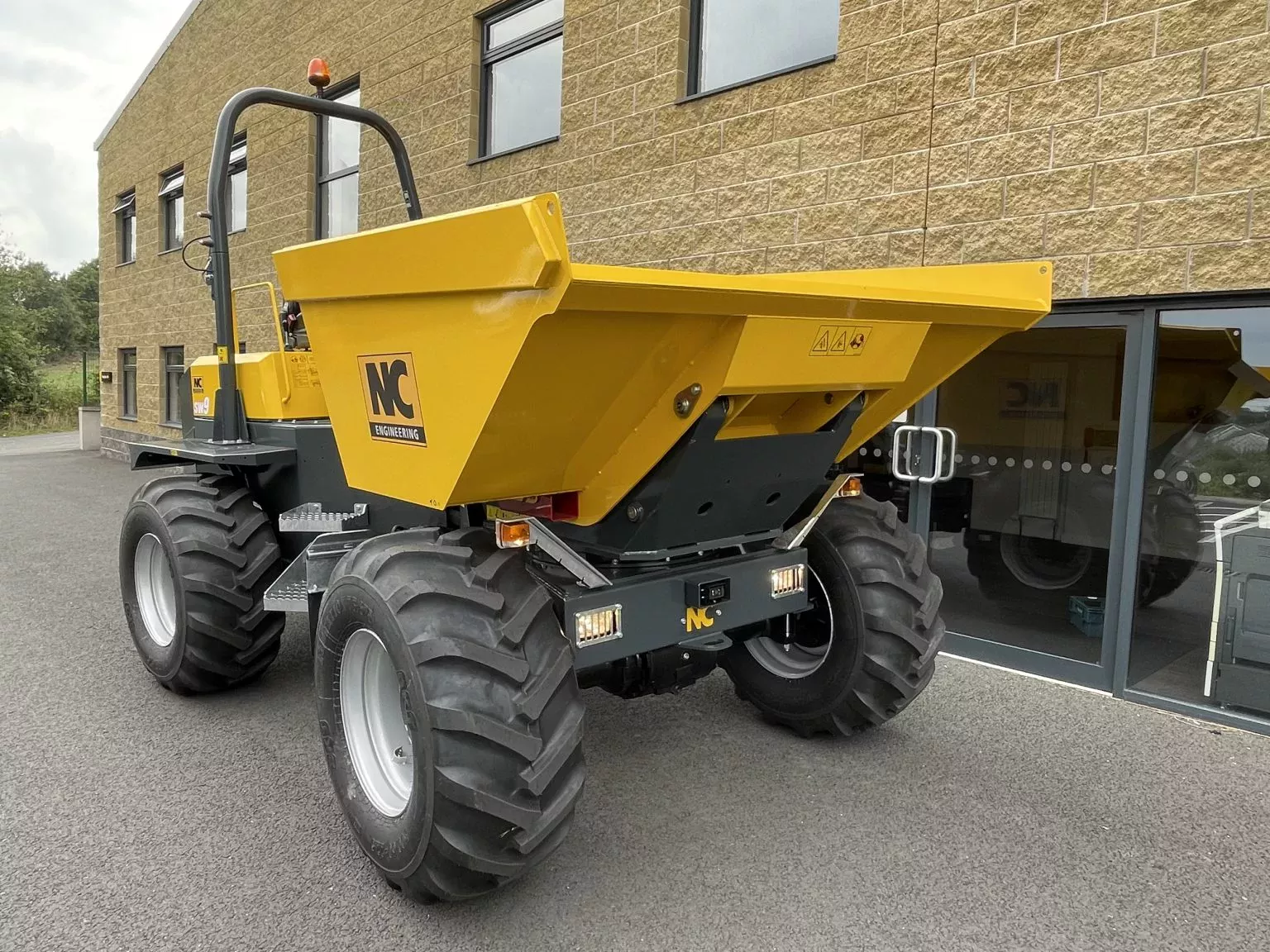NC SW9 Power Swivel (9000kg Payload) Non EEA Markets