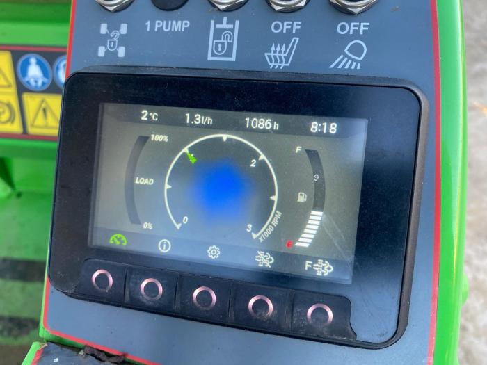 2021 AVANT 755i LOADER - Image 3