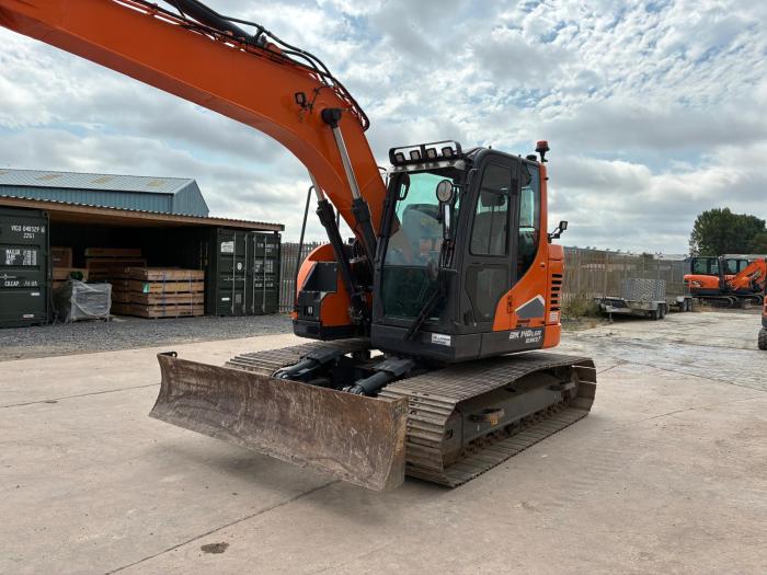 2022 DOOSAN DX140LCR-7 - Image 2