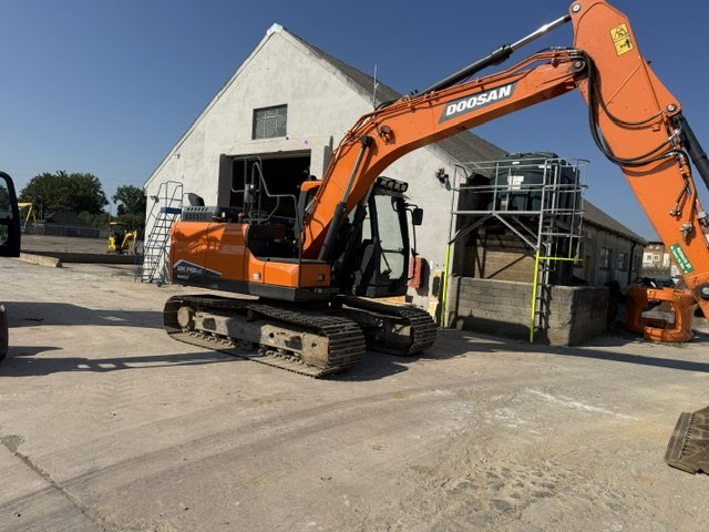 2022 DOOSAN / DEVELON DX140LCR-7