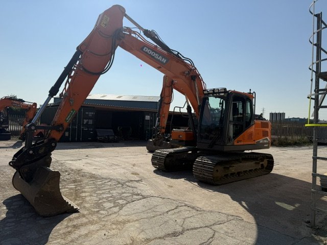 2022 DOOSAN / DEVELON DX140LCR-7 - Image 3