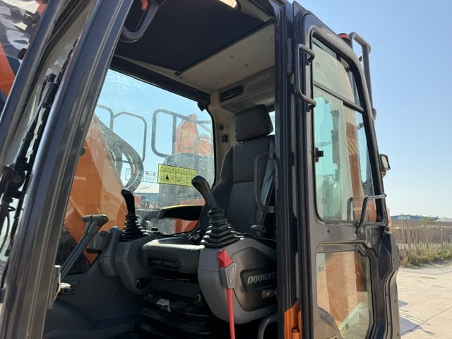 2022 DOOSAN / DEVELON DX140LCR-7 - Image 8