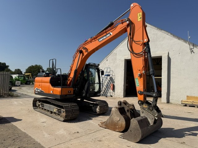 2024 DOOSAN / DEVELON DX140LC-7