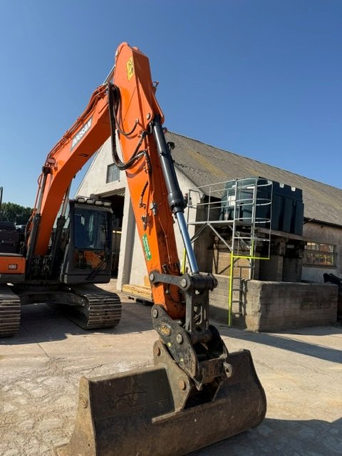 2022 DOOSAN / DEVELON DX140LCR-7 - Image 2