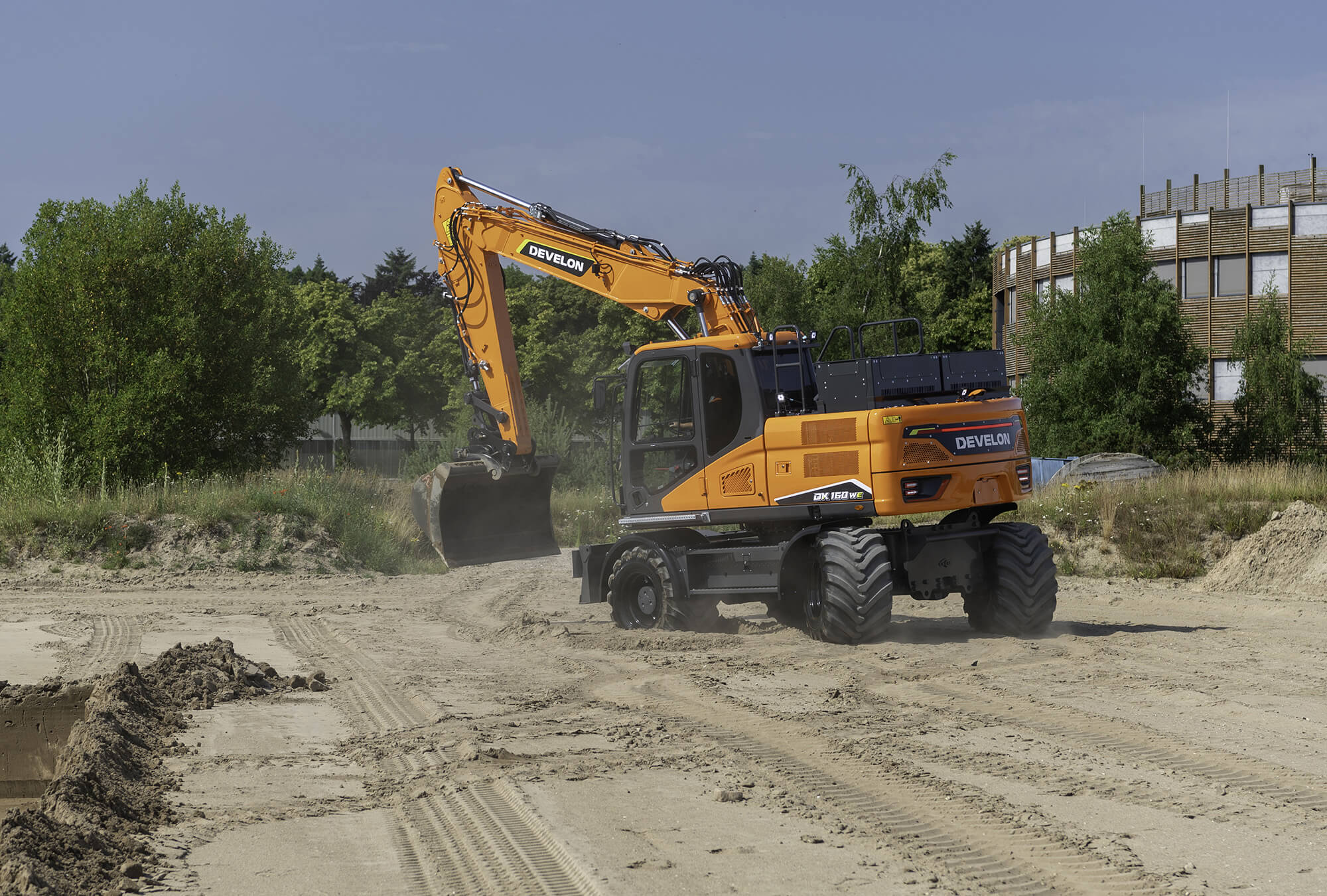 DX160WE–7K - Image 8