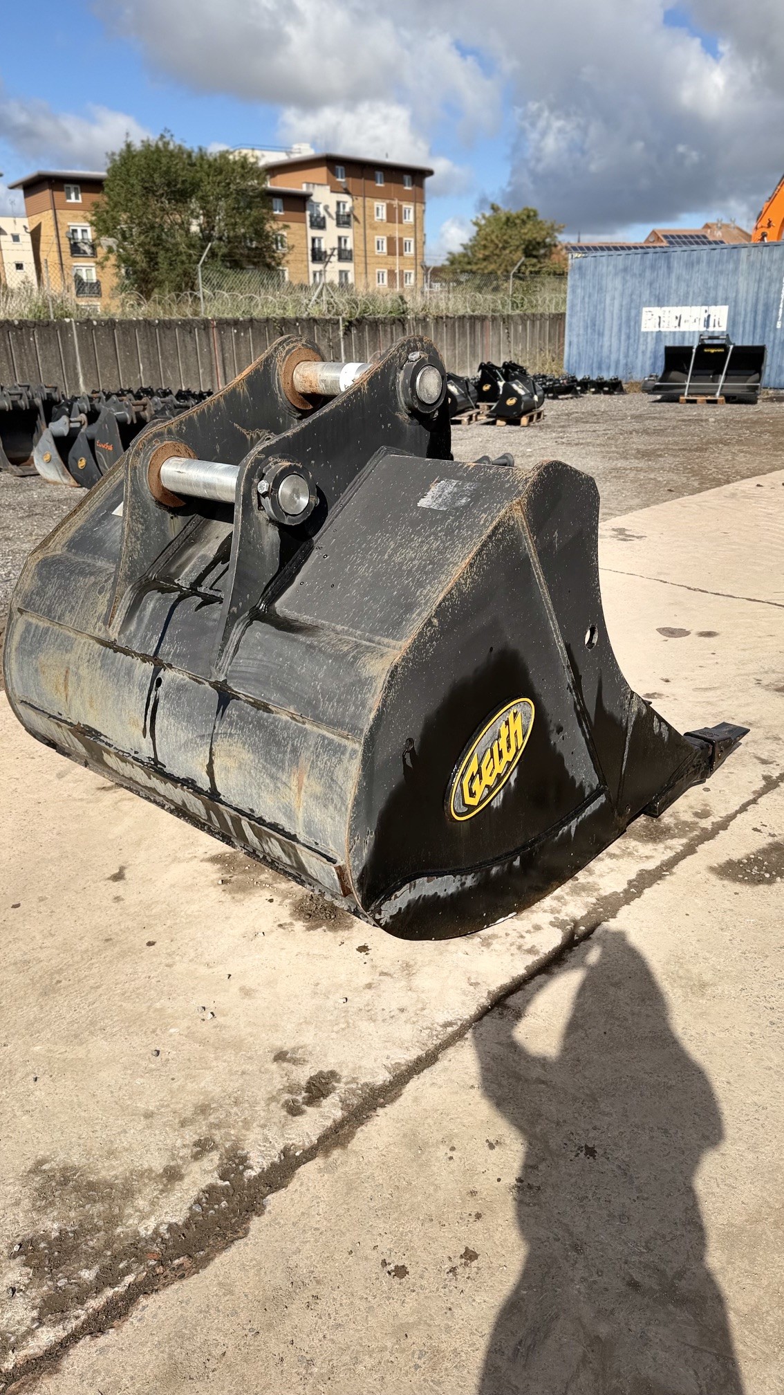 Geith 66” Bulk Bucket to suit DX340, DX350 & DX380 - Image 3
