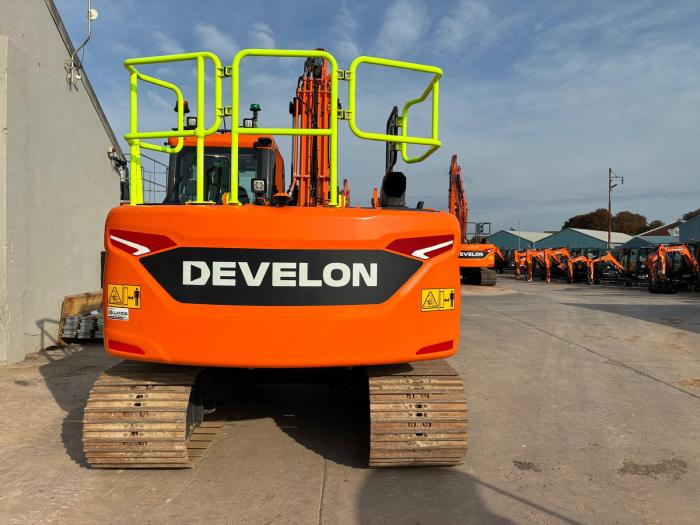 2025 DEVELON DX140LC-7K WITH ENGCON - Image 3